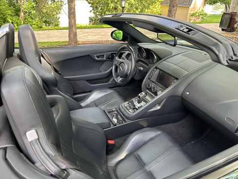 Used 2014 Jaguar F-TYPE Convertible RWD image 12