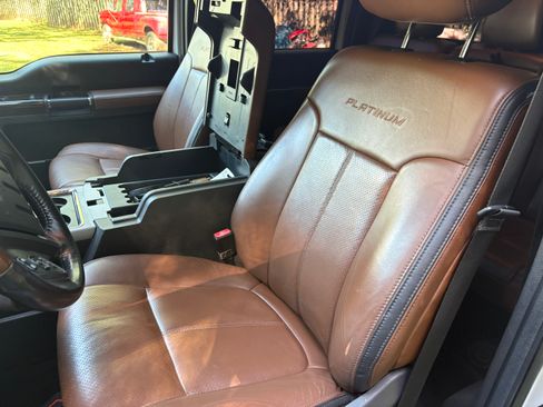 Used 2015 Ford F350 Platinum AWD/4WD image 32