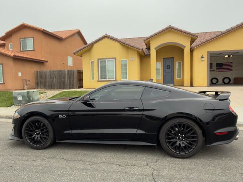 Used 2021 Ford Mustang GT Premium w/ GT Performance Package image 2
