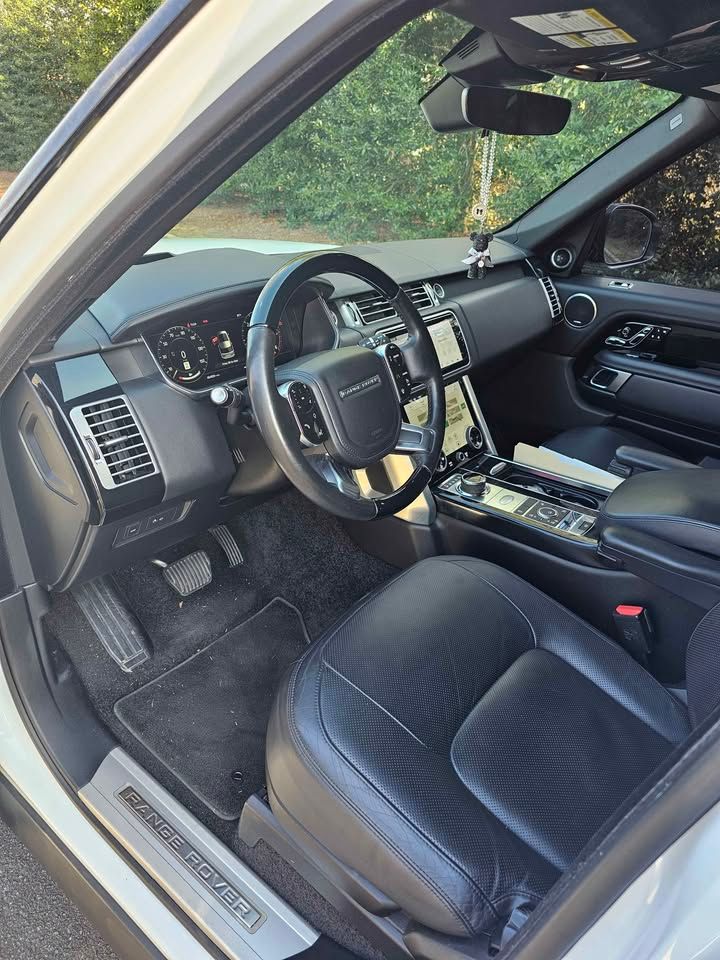 Used 2019 Land Rover Range Rover HSE AWD/4WD image 1