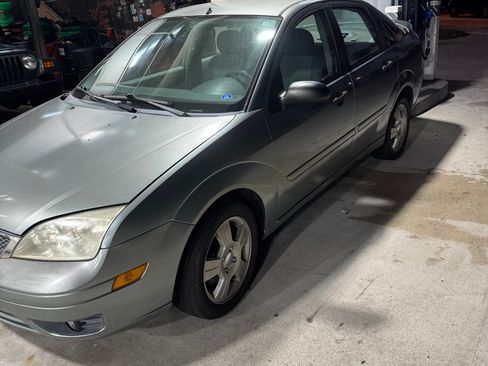 Used 2005 Ford Focus SE image 11