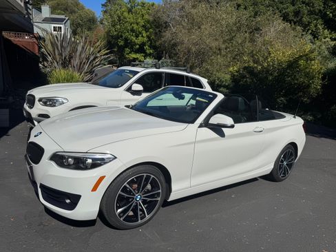 Used 2020 BMW 230i xDrive Convertible image 12