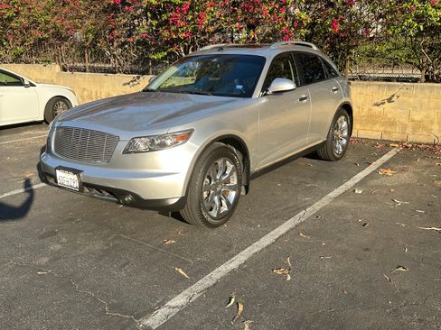 Used 2008 INFINITI FX35 2WD w/ Technology Pkg image 2