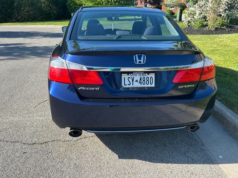 Used 2014 Honda Accord Sport image 2