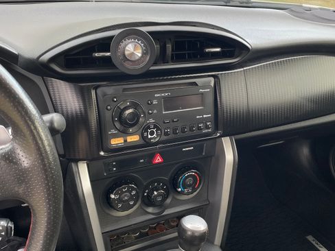 Used 2013 Scion FR-S image 5