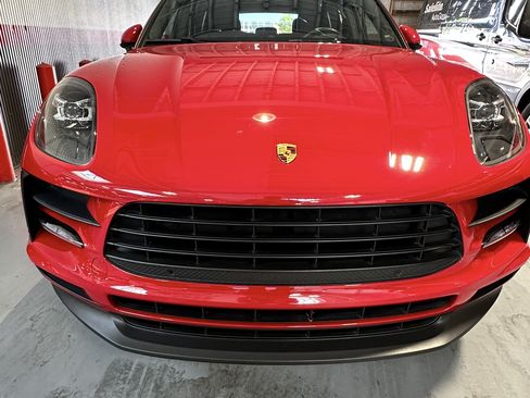 Used 2021 Porsche Macan image 8