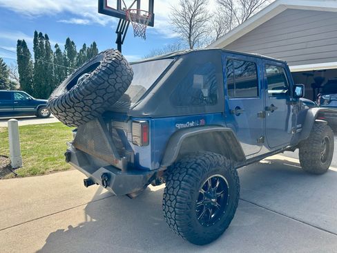 Used 2010 Jeep Wrangler Unlimited Sport image 8