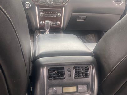Used 2013 Nissan Pathfinder Platinum w/ Platinum Premium Pkg