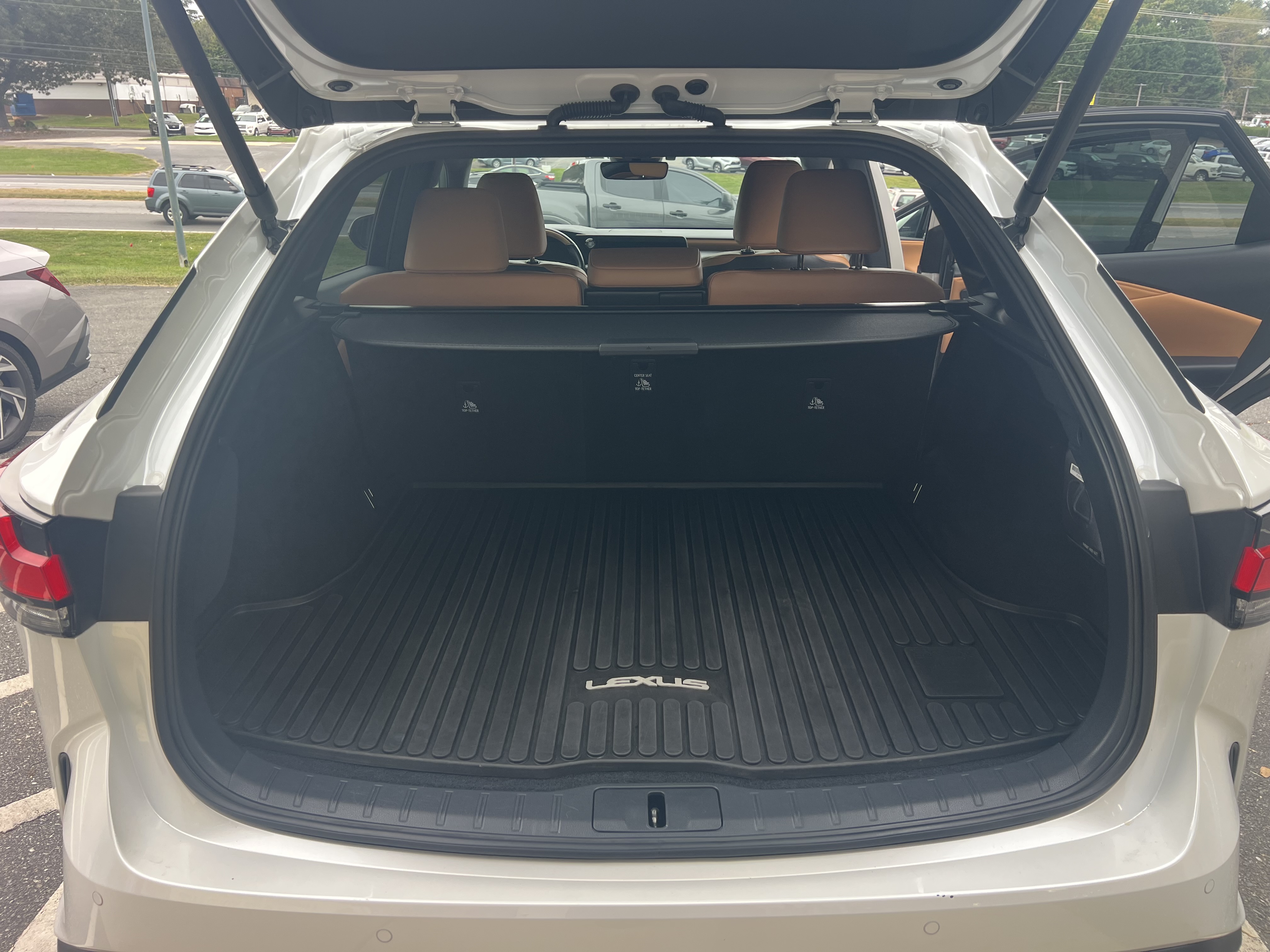 Used 2025 Lexus RX 350 Premium FWD image 6