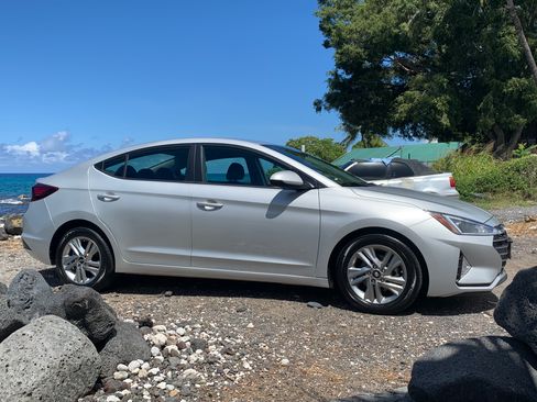 Used 2020 Hyundai Elantra SEL w/ Cargo Package (C1) FWD image 4