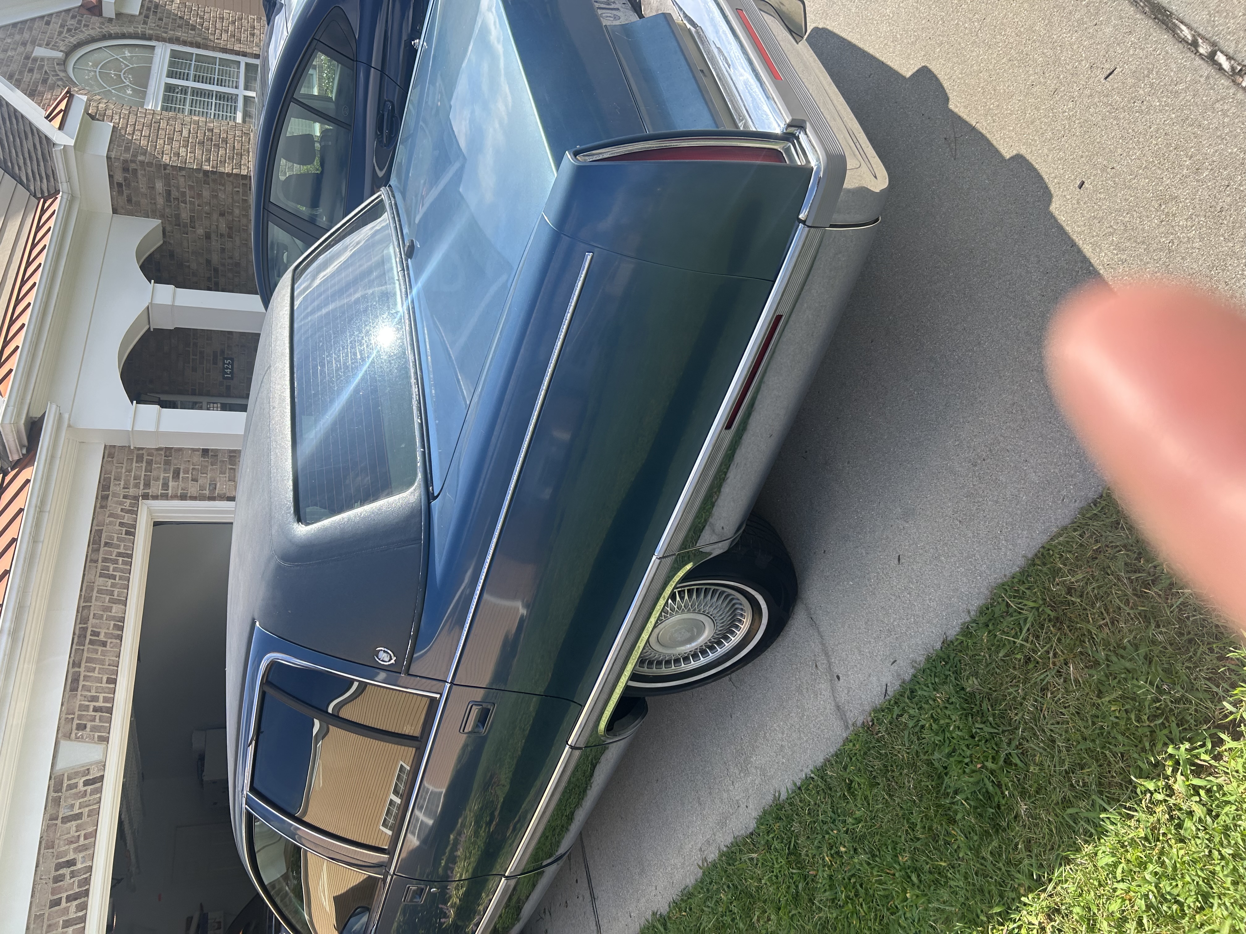 Used 1993 Cadillac Fleetwood Sedan RWD image 8
