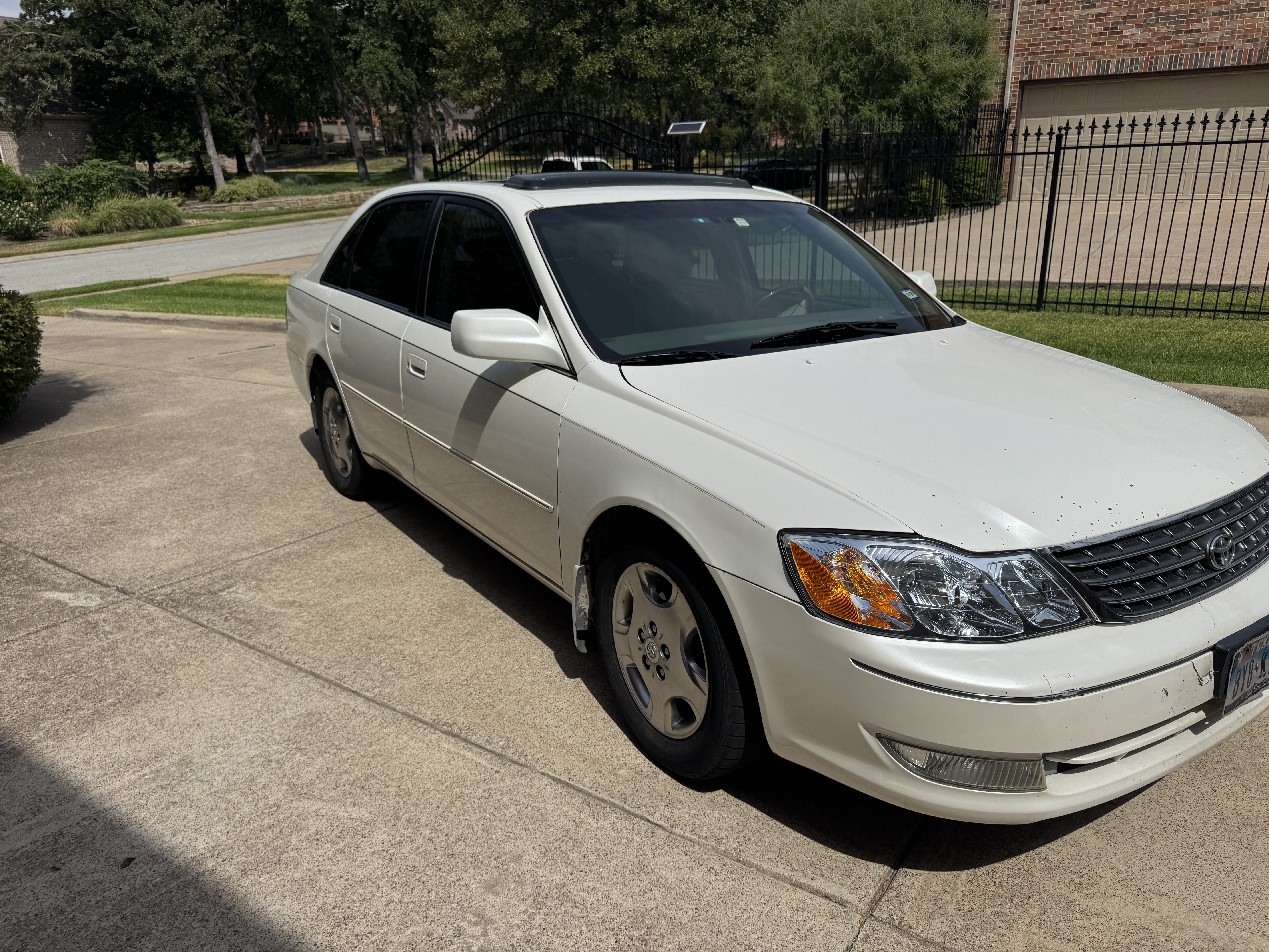Used 2003 Toyota Avalon XLS FWD image 4