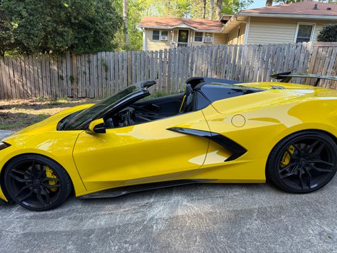 Used 2025 Chevrolet Corvette Stingray Preferred Conv w/ Z51 Performance Package image 2