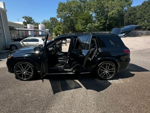 Used 2021 Mercedes-Benz GLS 580 4MATIC image 11