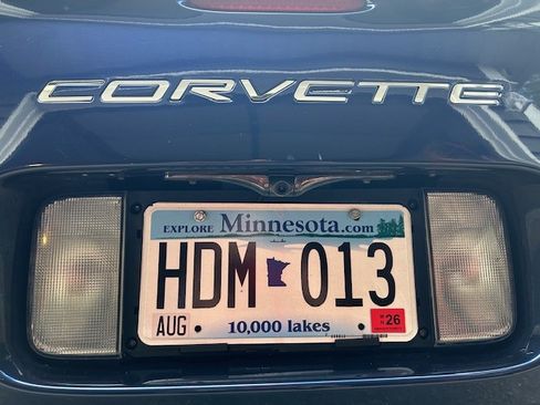 Used 2000 Chevrolet Corvette Coupe w/ Roof Pkg image 2