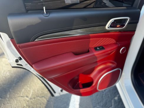 Used 2018 Jeep Grand Cherokee Trackhawk image 27