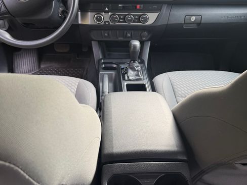 Used 2022 Toyota Tacoma SR AWD/4WD image 13