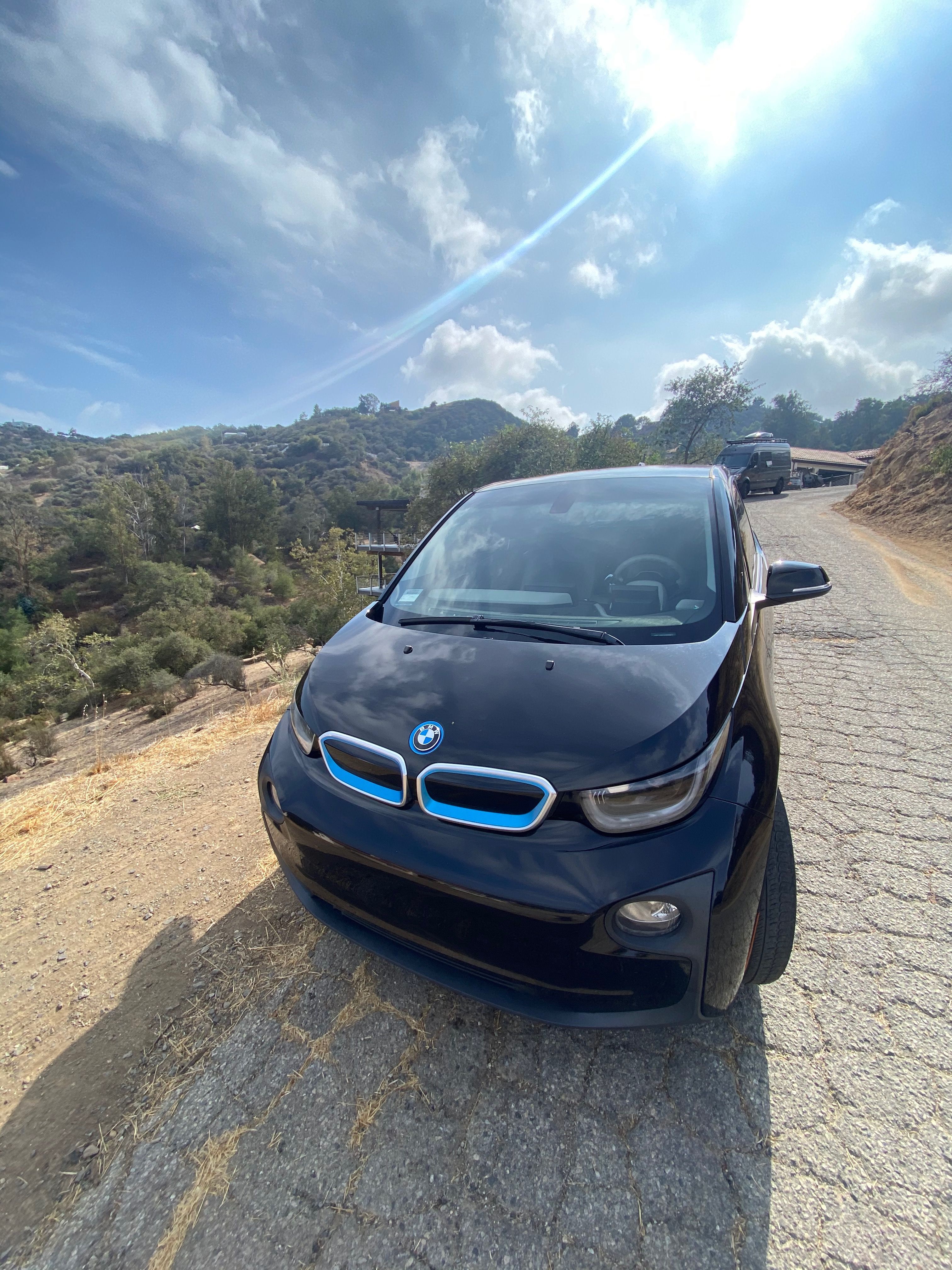 Used 2016 BMW i3 w/ Range Extender RWD image 2