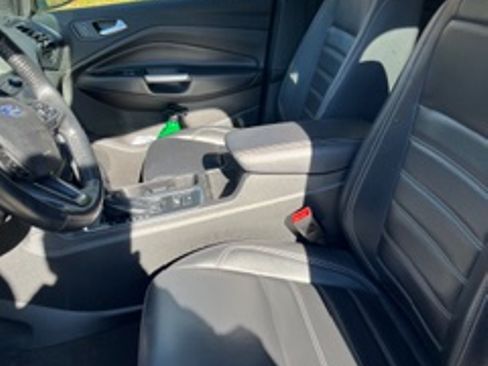 Used 2019 Ford Escape SEL image 13
