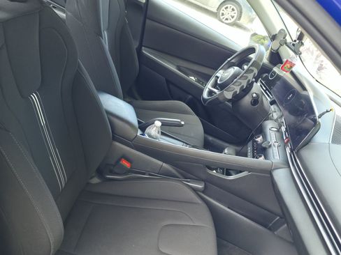 Used 2024 Hyundai Elantra SEL image 15