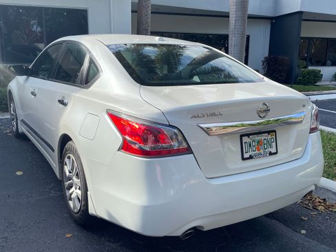 Used 2015 Nissan Altima 2.5 S w/ Power Driver Seat Package image 4
