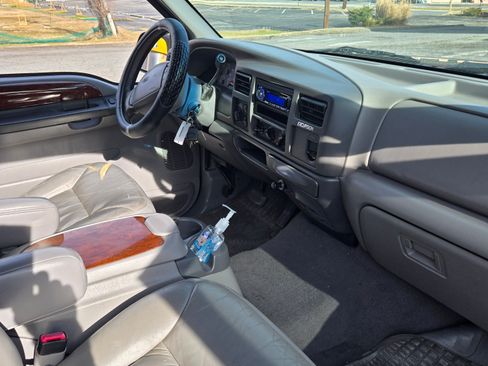 Used 2000 Ford Excursion Limited image 13