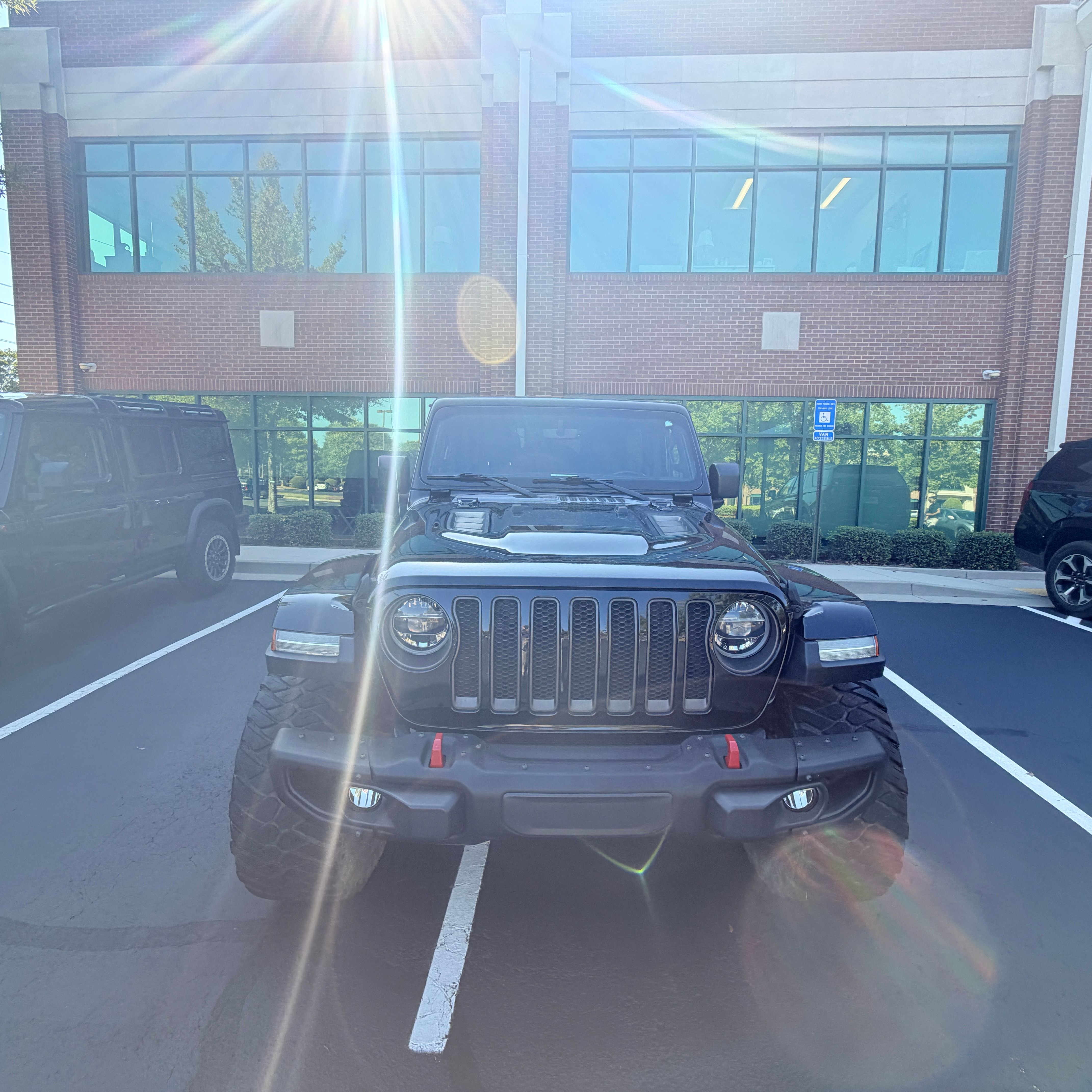 Used 2021 Jeep Wrangler Unlimited Rubicon AWD/4WD image 17