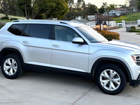 Used 2018 Volkswagen Atlas SE image 1