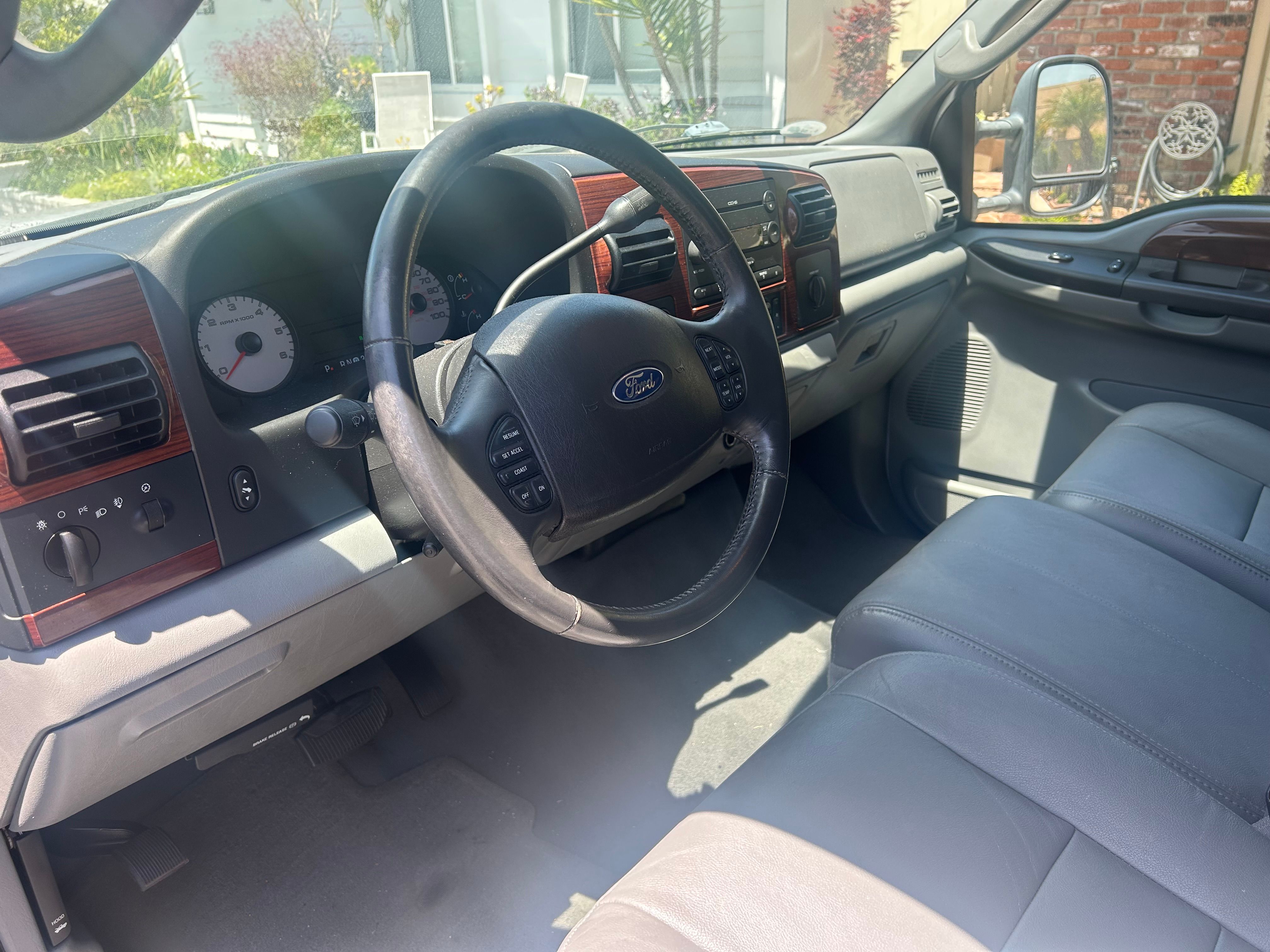 Used 2006 Ford F350 Lariat AWD/4WD image 6