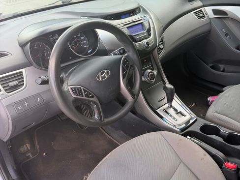 Used 2013 Hyundai Elantra GLS w/ Preferred Pkg FWD image 11