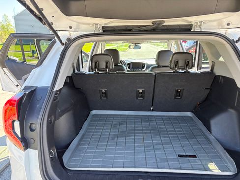 Used 2018 GMC Terrain SLT AWD/4WD image 13