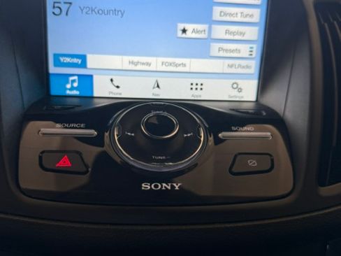Used 2019 Ford Escape Titanium FWD image 14