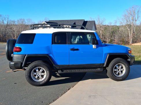 Used 2007 Toyota FJ Cruiser 4WD image 5