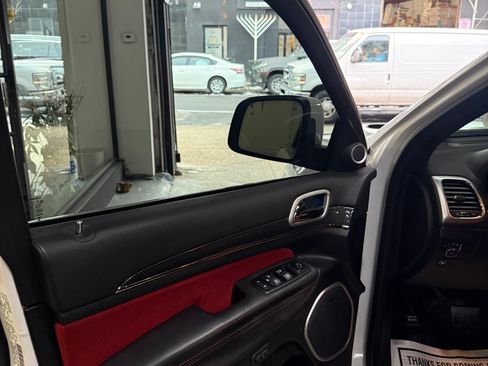 Used 2015 Jeep Grand Cherokee SRT w/ Quick Order Package 26J image 11