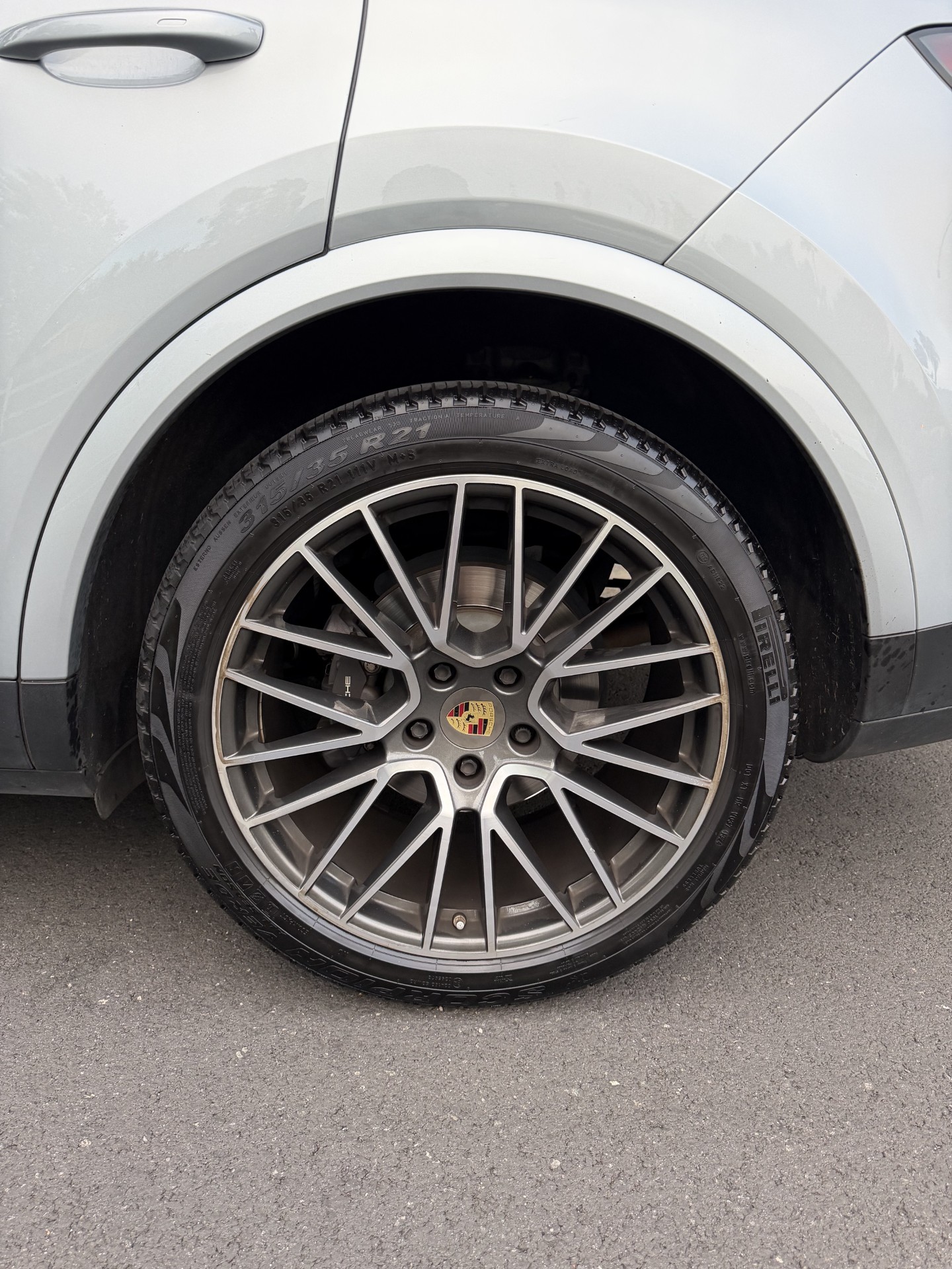 Used 2020 Porsche Cayenne AWD/4WD image 17