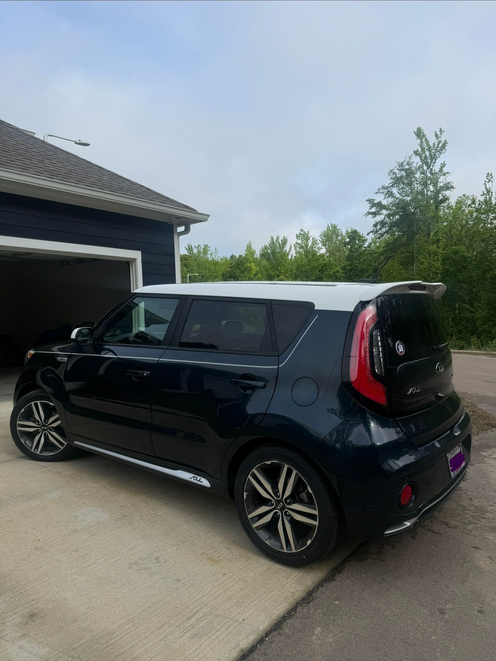 Used 2018 Kia Soul + FWD image 10