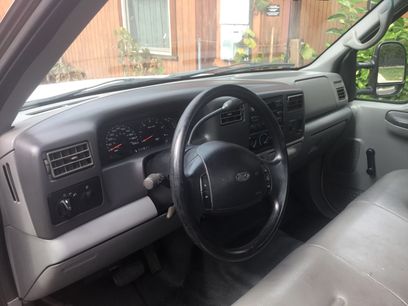 Used 2002 Ford F350 2WD Regular Cab Super Duty