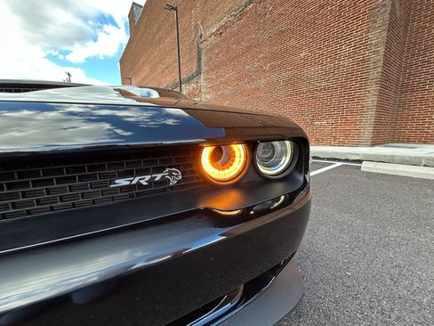 Used 2018 Dodge Challenger SRT Hellcat image 8
