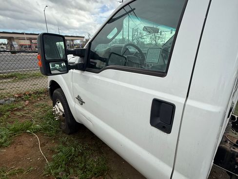 Used 2016 Ford F350 XL w/ Power Equipment Group image 12