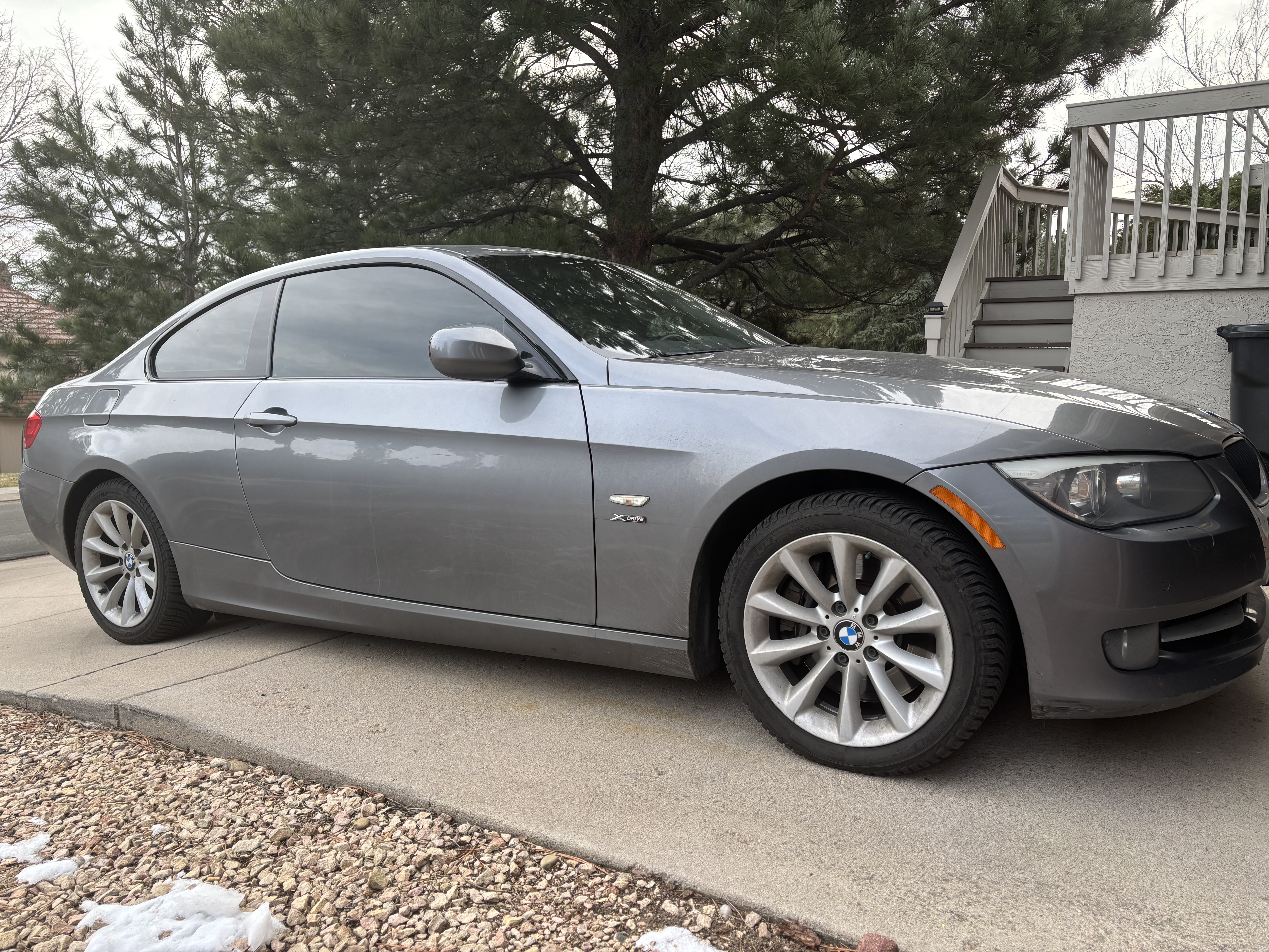 Used 2011 BMW 335i xDrive Coupe AWD/4WD image 2