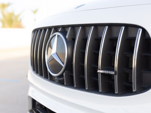 Used 2021 Mercedes-Benz GLB 35 AMG 4MATIC image 19