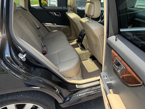 Used 2011 Mercedes-Benz GLK 350 4MATIC image 15
