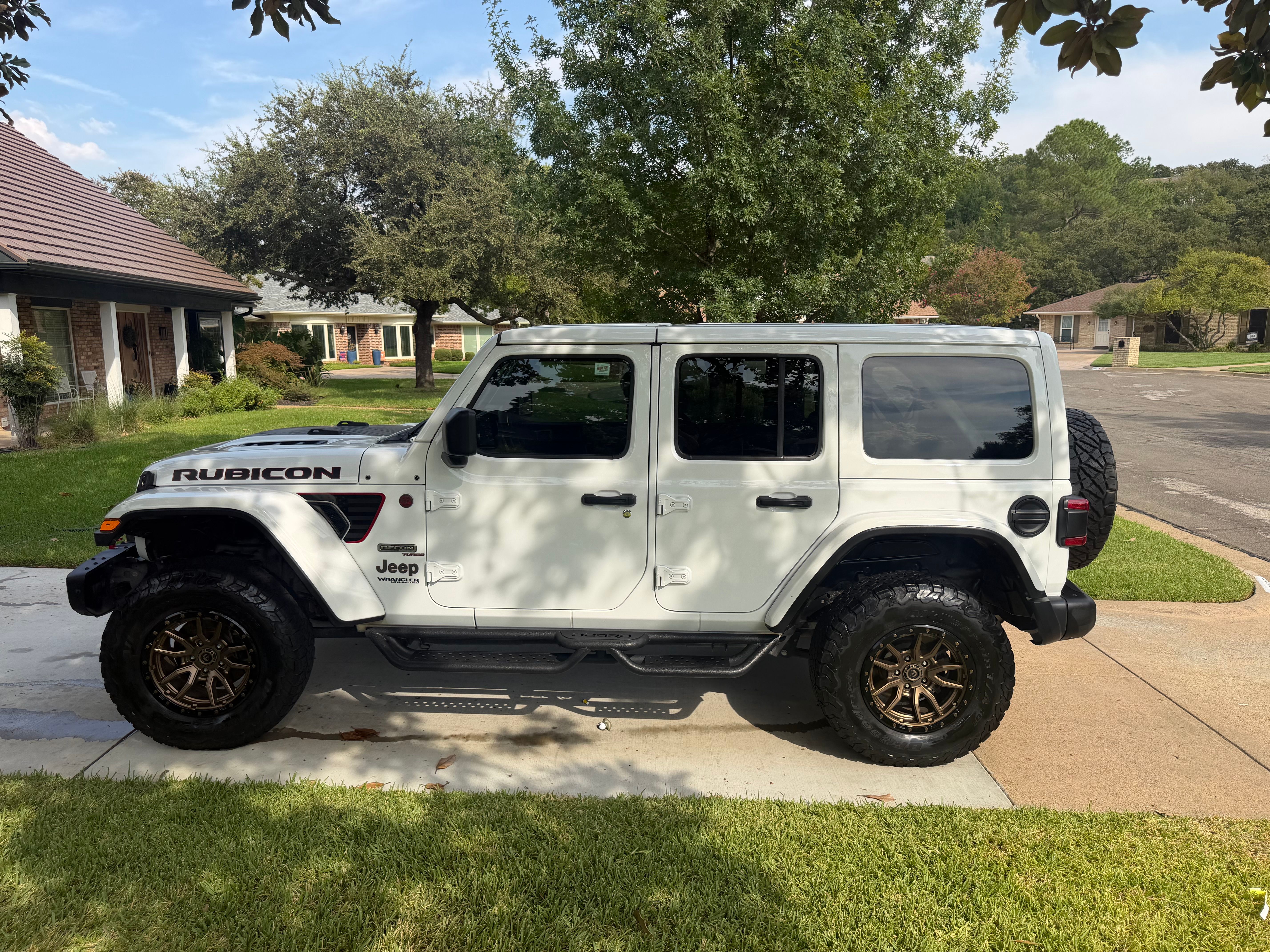 Used 2020 Jeep Wrangler Unlimited Rubicon w/ Quick Order Package 28Y Recon AWD/4WD image 1