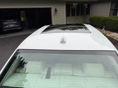 Used 2015 Chrysler 300 C RWD image 15