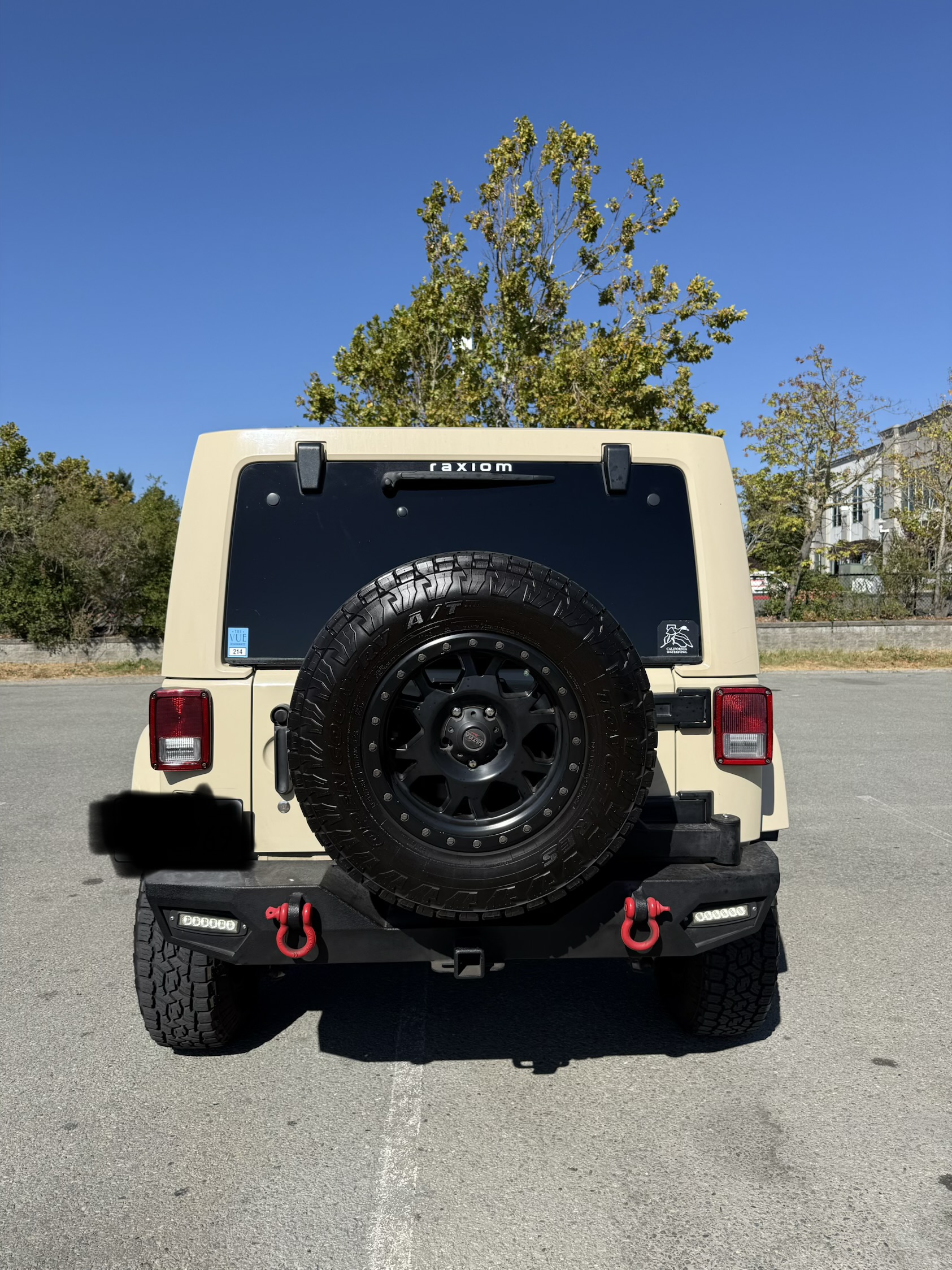 Used 2011 Jeep Wrangler Unlimited Sahara w/ Connectivity Group AWD/4WD image 10