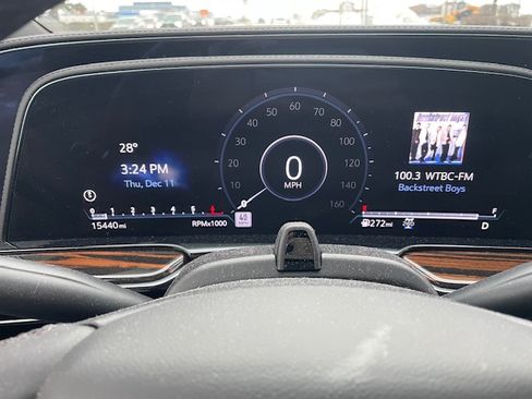 Used 2023 Cadillac Escalade ESV Premium Luxury image 7