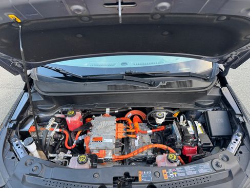 Used 2022 Chevrolet Bolt EUV Premier FWD image 16