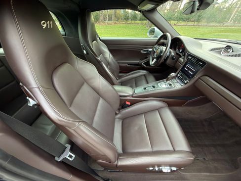 Used 2019 Porsche 911 Targa 4 GTS image 18