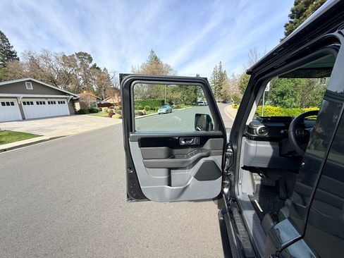 Used 2024 INEOS Grenadier image 9