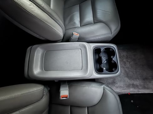 Used 1997 Chevrolet Tahoe 4WD 2-Door w/ Preferred Equipment Group 3 image 12